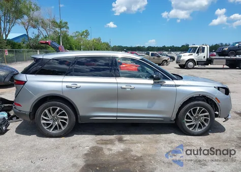 2021 Lincoln Corsair Standard z USA, uszkodzony, nr VIN 5LMCJ1C96MUL22899